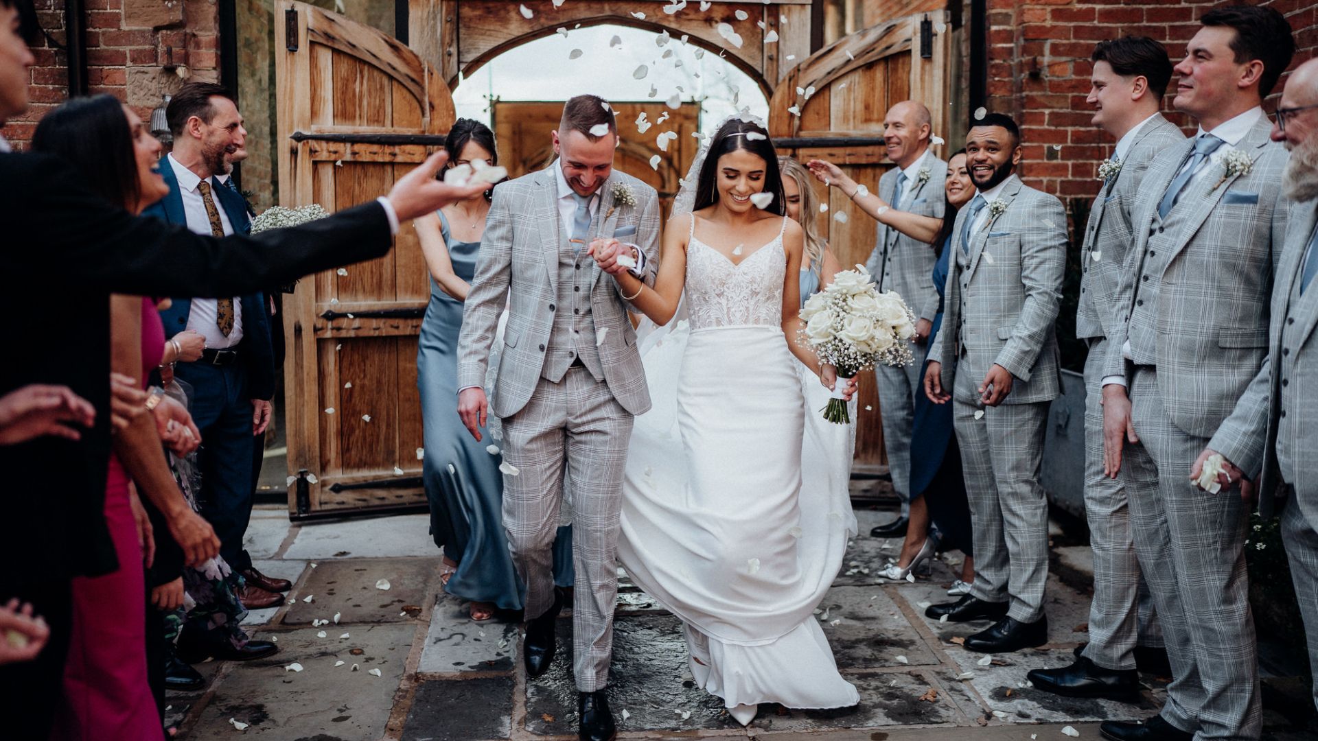 Shustoke Barns White rose and gypsophila